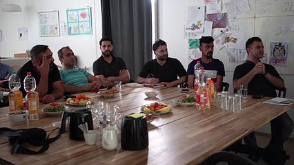 Clases de costumbres sexuales para los refugiados que llegan a Berlín