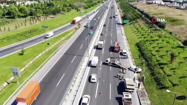 TEM Otoyolu'nu Kilitleyen Kaza Havadan Görüntülendi