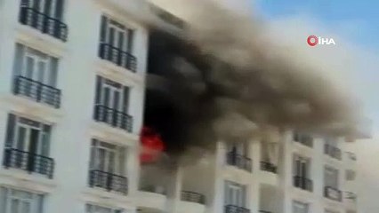 Patlayan klima motoru ikamet yangınına neden oldu