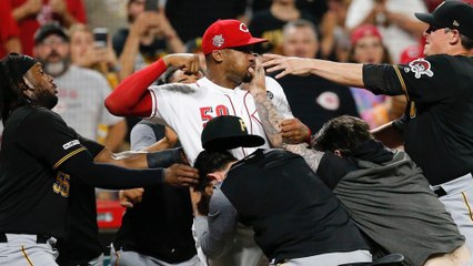 Reds Amir Garrett Fights ENTIRE Pirates Team In INSANE Bench Clearing BRAWL!