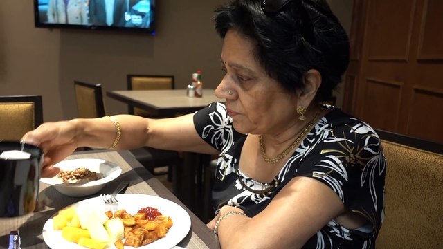BDMV-50 Aruna & Hari Sharma at Breakfast Table Enbassy Suites by Hilton Rogers NW Arkansas May 13, 2019