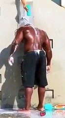 Impossible de se rincer sous la douche... Blague énorme