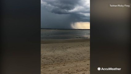 A storms brews in the harbor