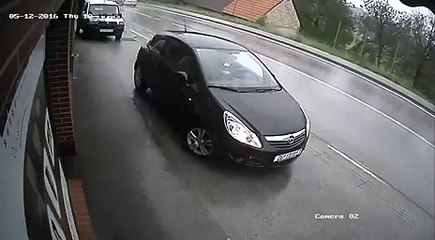 Self parking car - so entertaining!! Wow!!