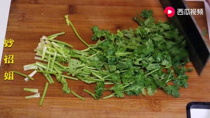 【Cold fungus】饭店凉拌木耳为什么特别好吃？原来是有这个窍门，爽脆开胃又简单