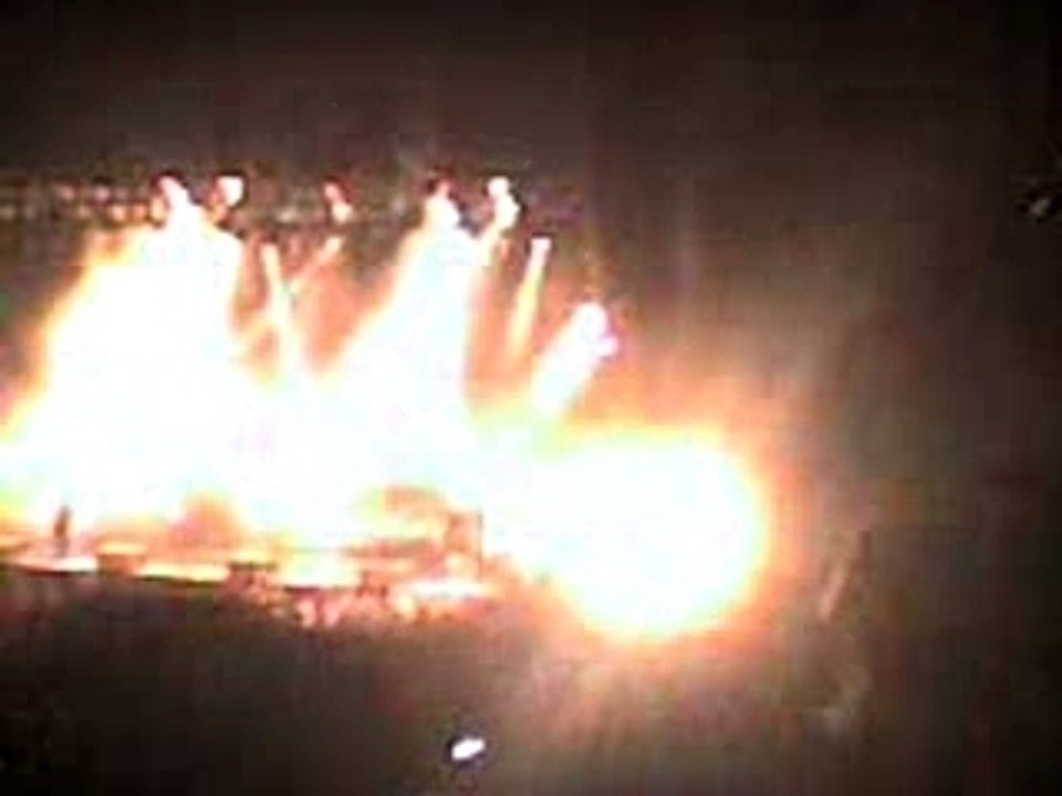 22 01 08Bercy Concert de Linkin Park Faint