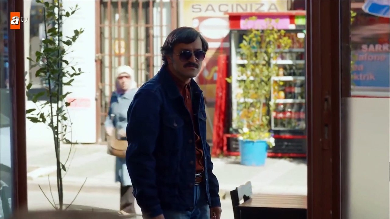 Muhit’in mahalleliyi korkutan mimikleri! - Mutlu Ol Yeter 7.Bölüm