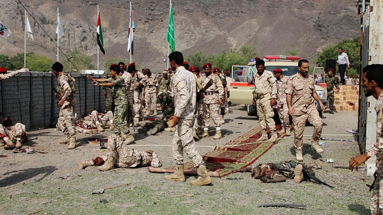 Υεμένη: Επίθεση σε παρέλαση - Τουλάχιστον 32 νεκροί