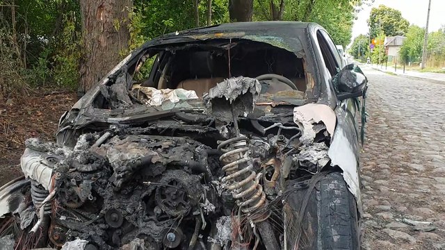 Spalił się jaguar za 80 tys. zł
