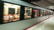 Sin aglomeraciones en el metro de Bilbao en el primero de agosto
