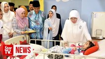 Queen visits Cheras Rehabilitation Hospital, donates RM30k
