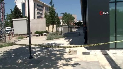 Kartal'da bir binada bacakları kopuk halde kadın cesedi bulundu