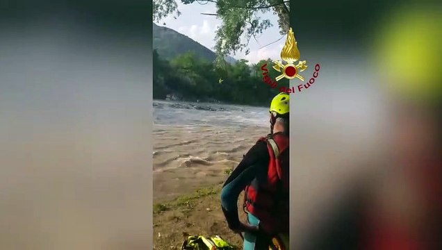 Bergamo - Piena improvvisa del fiume Serio, bagnanti salvati dai Vigili del fuoco (01.08.19)