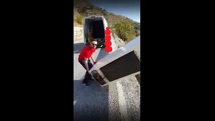 Polisten ibretlik ceza!;