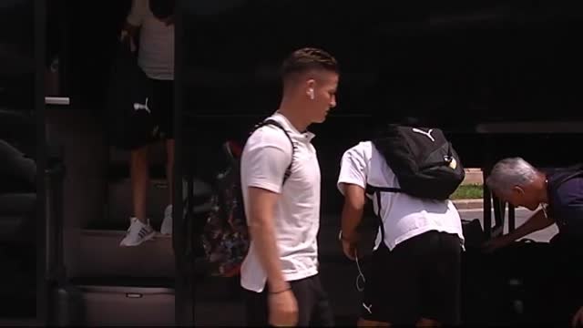 El Valencia F.C. ya está de camino a Brighton