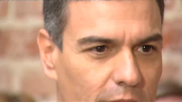 Sánchez se reúne con colectivos progresistas para impulsar su candidatura