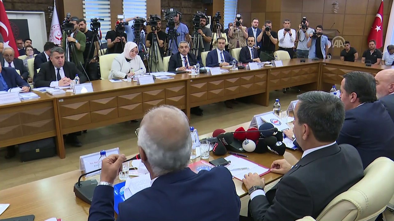 Memur ve memur emeklilerinin zam pazarlığı - Sendikacıların tartışması - ANKARA