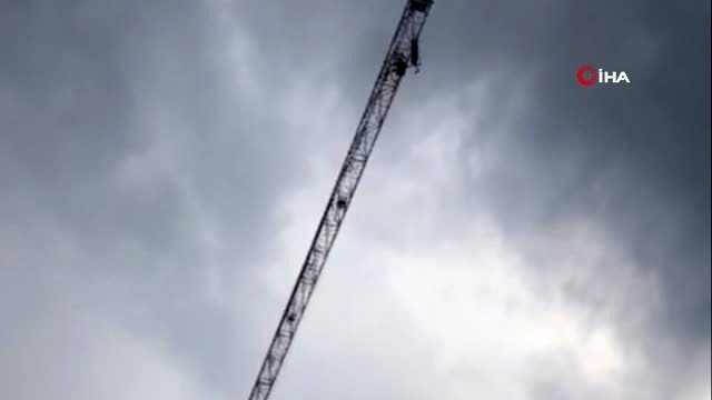 Maaşını alamayınca 49 metrelik vince çıkıp intihara kalkıştı