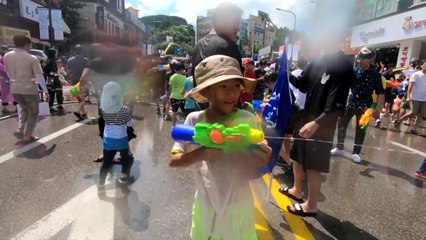 "물싸움으로 더위 날려요" 고원 도시 이색 피서 / YTN