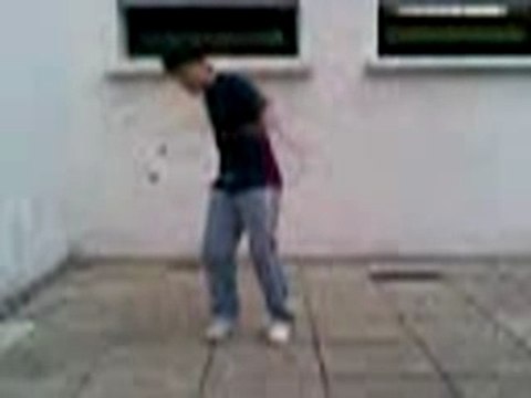 moi qui dance la tecktonik