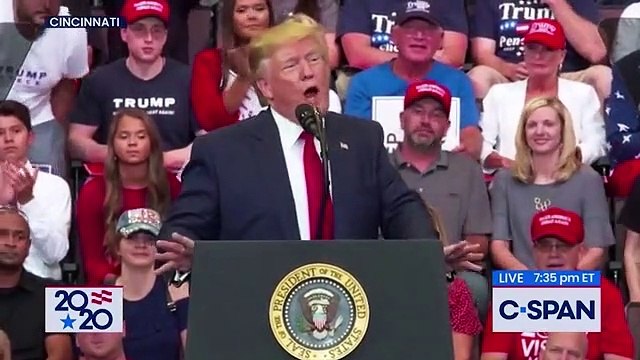Trump kicks off his Cincinnati rally by bashing democrats