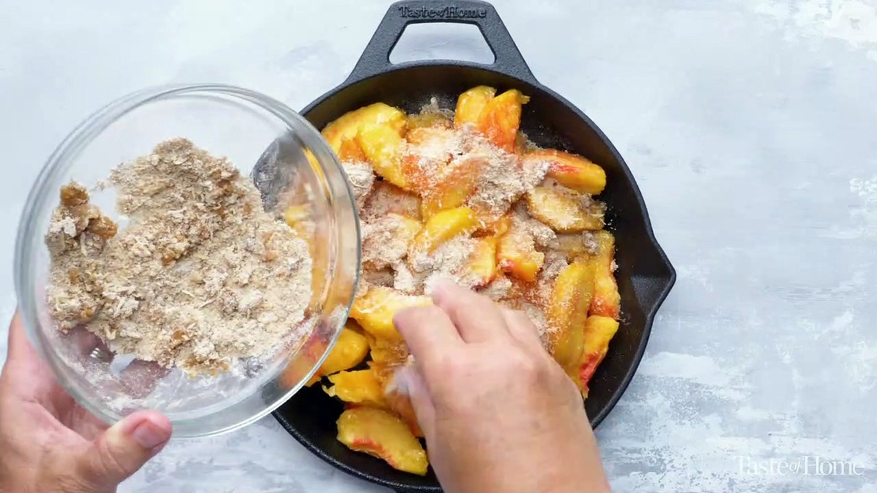 Peach Crumble Dessert