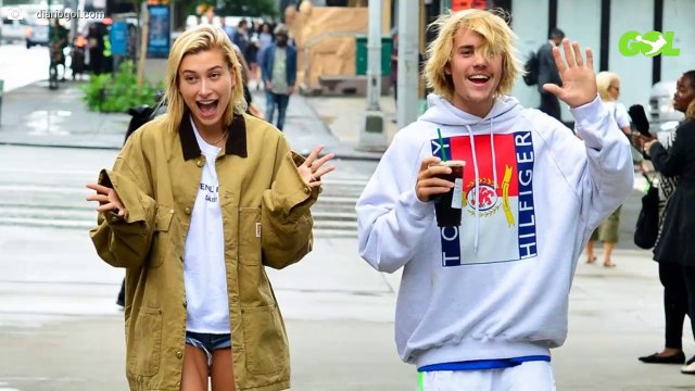¡Ojo a las fotos de Justin Bieber en la playa! (y al bikini de Hailey Baldwin)