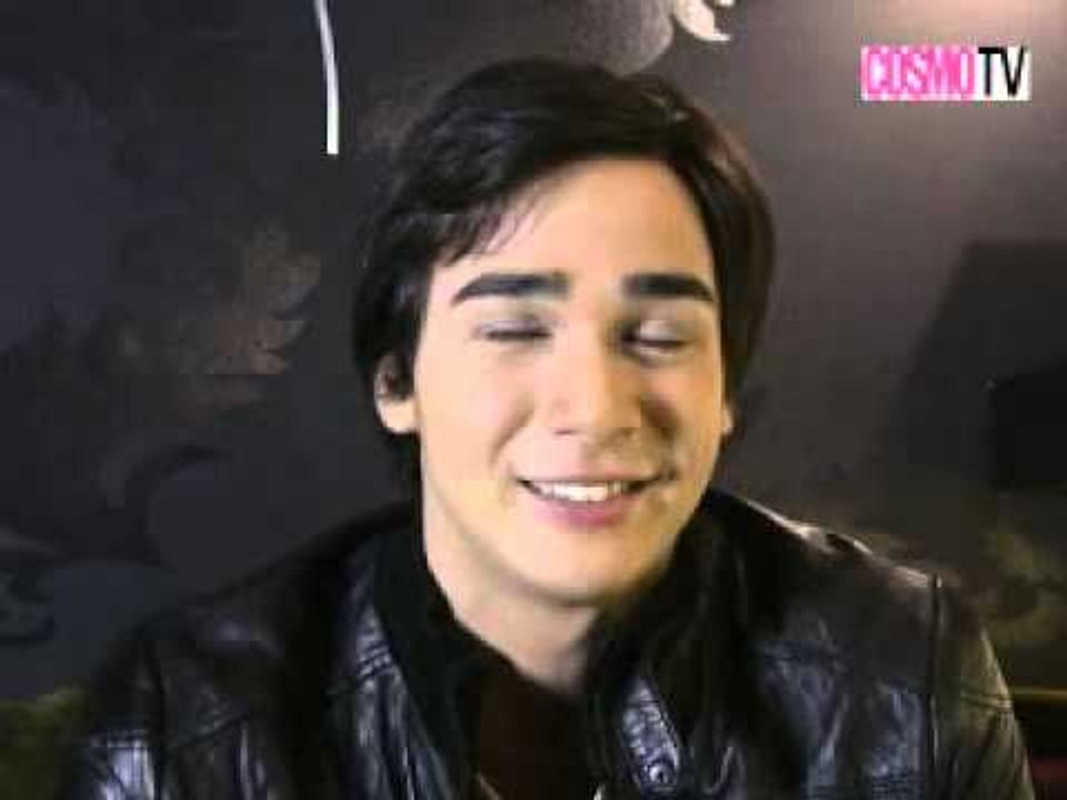 December 2009 Online Hunk James Younghusband