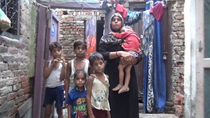 6 बच्चों की मां ने खर्चे के लिए पति से मांगे पैसे तो तलाक देकर निकाल दिया घर से