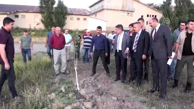 5 bin dönüm üzerinde meyve bahçeleri kurduk - AĞRI