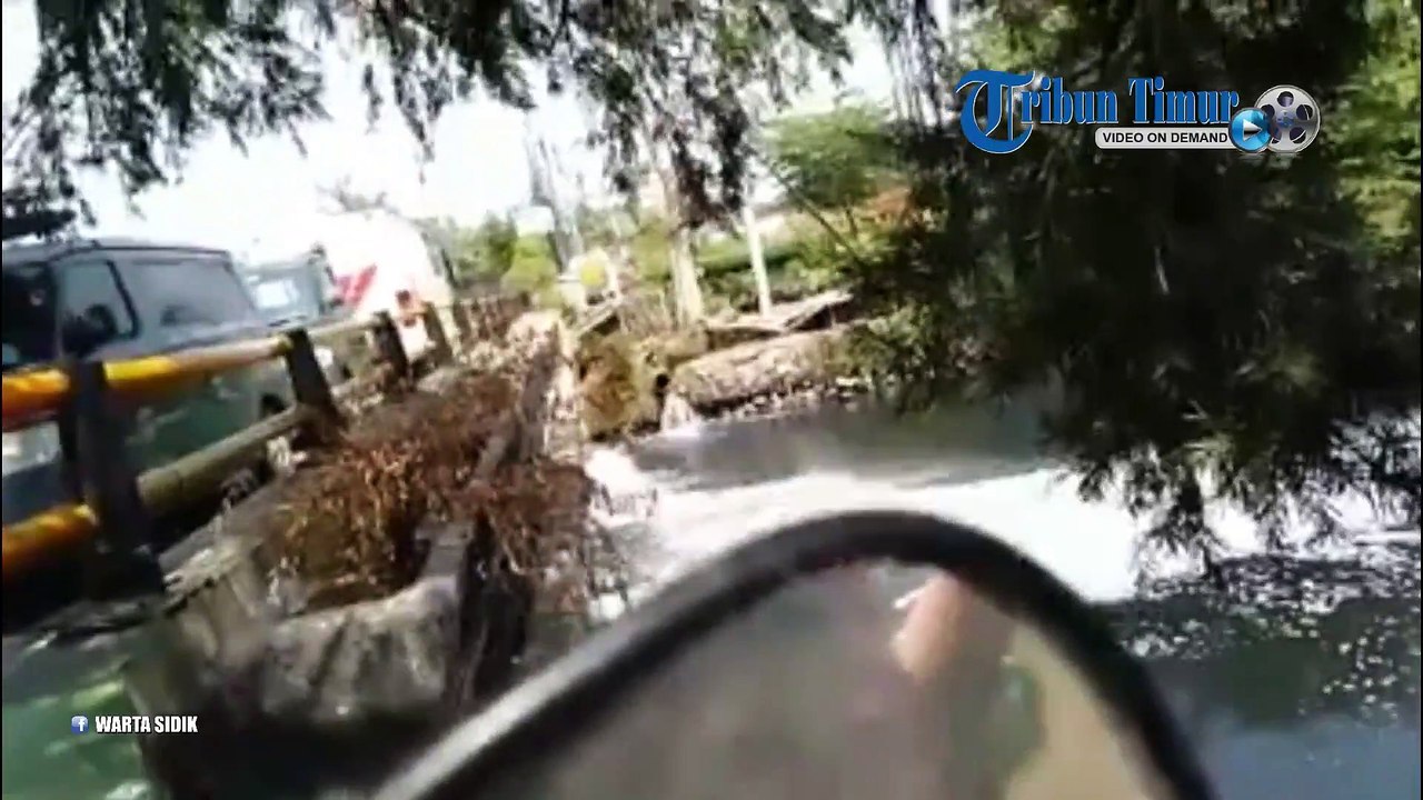 Pencemaran Kali Bekasi Semakin Parah, Airnya Berwarna Hitam dan Bau