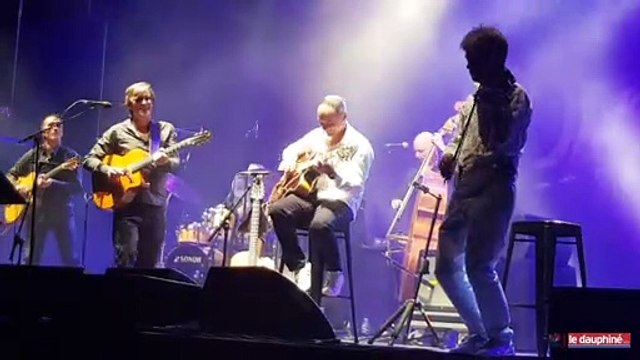 La magie manouche de Thomas Dutronc a envoûté plus de 2300 personnes