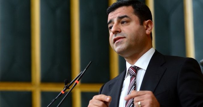 Selahattin Demirtaş, 9 komutanın ismini verip Bahçeli'nin sözünü hatırlattı