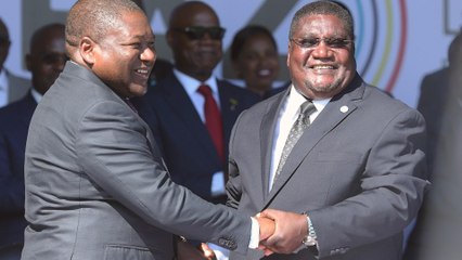 Mozambique president, Renamo leader sign peace deal