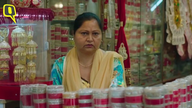 Film Review- Sonakshi Sinha is 'Pure Gold' in Khandaan Shafakhana - The Quint