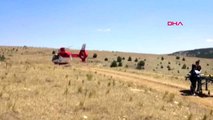 SİVAS Kazada beli kırılan çiftçi için ambulans helikopter havalandı