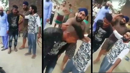 नौकर गिड़गिड़ाता रहा और मालिक मारता रहा, मामूली बात पर दी तालिबानी सजा, Video