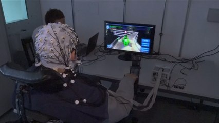 Quadriplegic Plays Video Game Using Brain-Computer Interface