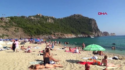 ANTALYA Turizmcilerden 'rezervasyonsuz' tatile çıkmayın uyarısı