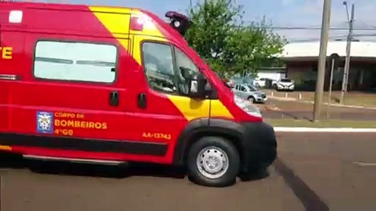 Acidente na Avenida Rocha Pombo deixa duas pessoas feridas