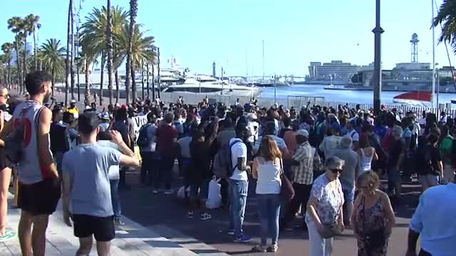 Los manteros de Barcelona denuncian el racismo institucional del Ayuntamiento