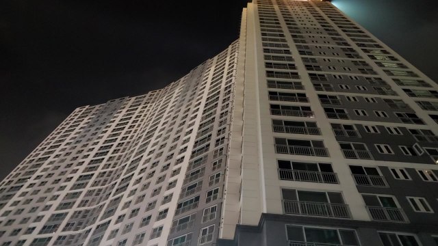 무더위 속 정전 잇따라...승용차 인도 돌진 4명 사상 / YTN