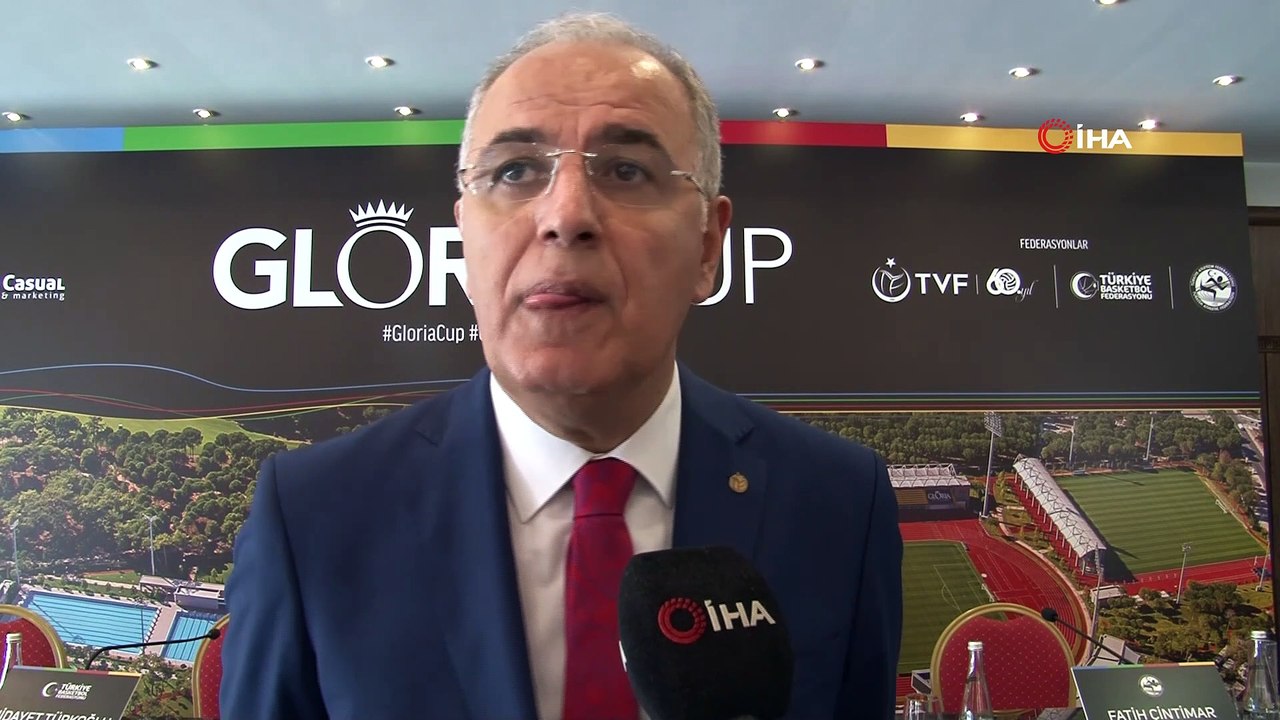 Mehmet Akif Üstündağ: 'Türk voleybolunun geleceği çok parlak'
