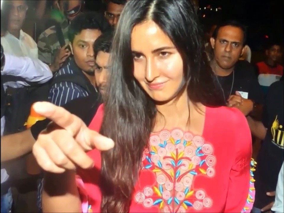 Salman Khan EX Katrina Kaif SPOTTED At Mumbai Airport