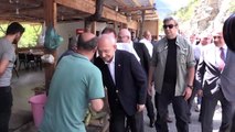 Kılıçdaroğlu, Şehit Jandarma Er Çaybaşı için yapılan hayratı ziyaret etti (2)