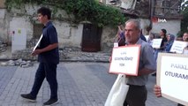 Canlarına tak etti, ellerine pankartları alıp sokağa çıktılar
