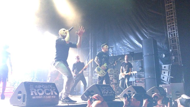 Le Bal des Enragés a livré un concert électrique