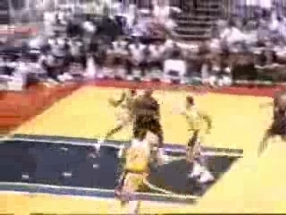 Kobe Brayant Dunks