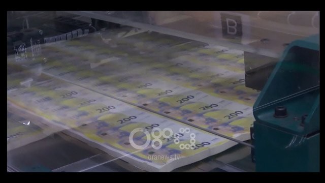 RTV Ora - Zhvlerësimi i euros, Zusi Këtë vit tregut shqiptar do ti mungojnë 600 miliardë lekë