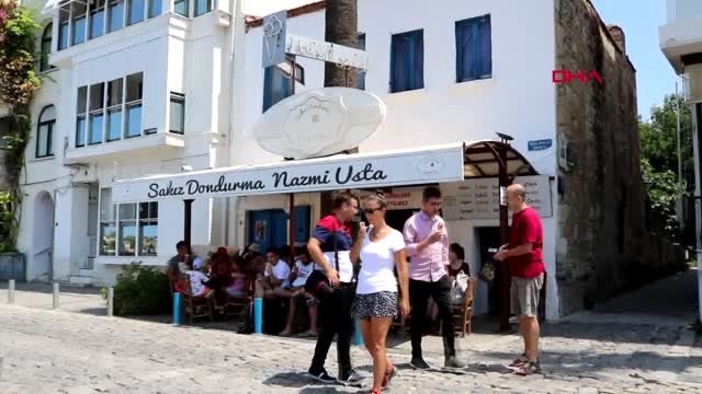 KALP KRİZİ GEÇİREN ÜNLÜ DONDURMACININ HAYATINI KUYRUKTA BEKLEYEN ACİL TIP TEKNİSYENİ KURTARDI